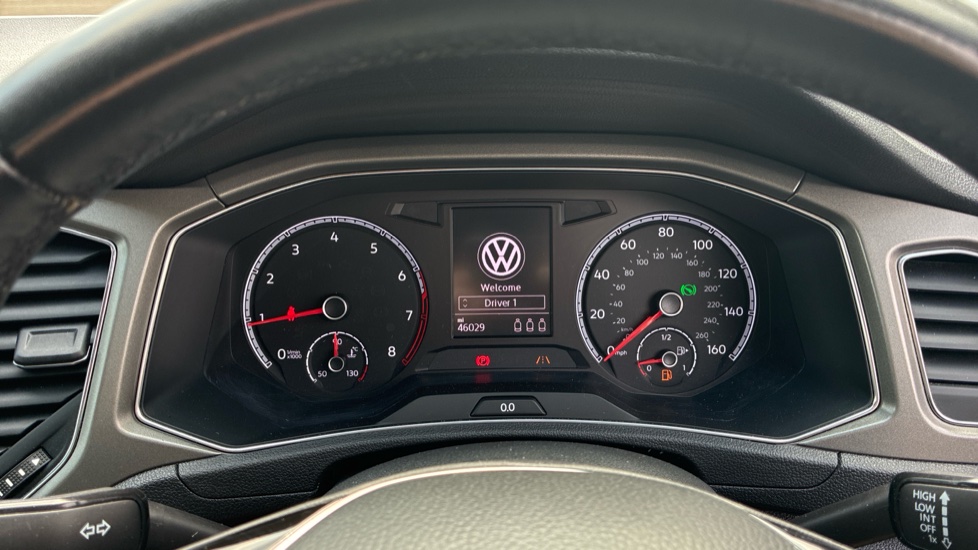 Volkswagen T-Roc 1.5 TSI EVO SE 5dr DSG Petrol Hatchback - Image 11