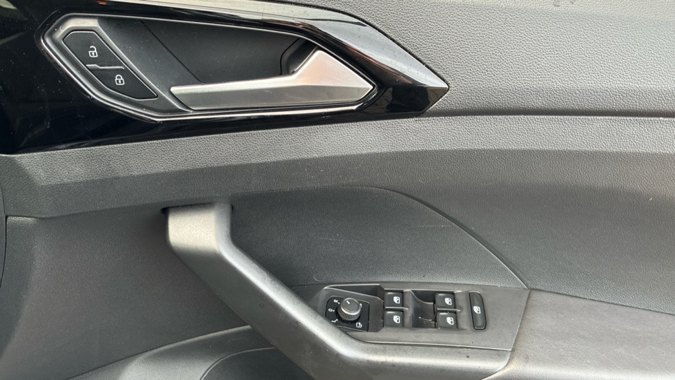 Volkswagen T-Cross 1.0 TSI Black Edition 5dr Petrol Estate - Image 19