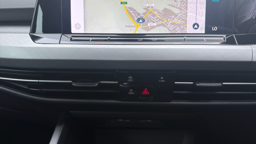 Volkswagen Golf 1.0 TSI Life 5dr Petrol Hatchback - Image 13