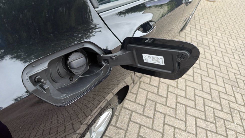 Volkswagen Golf 1.0 TSI Life 5dr Petrol Hatchback - Image 29