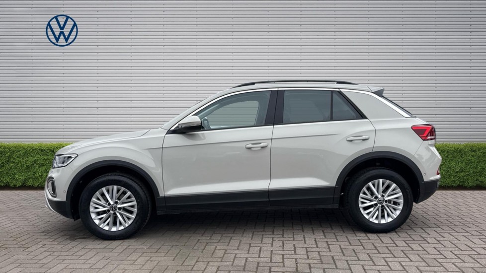 Volkswagen T-Roc 1.0 TSI Life 5dr Petrol Hatchback - Image 4