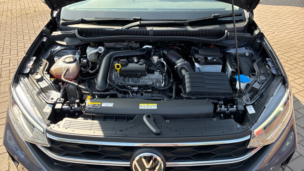 Volkswagen Taigo 1.0 TSI 110 Life 5dr DSG Petrol Hatchback - Image 36