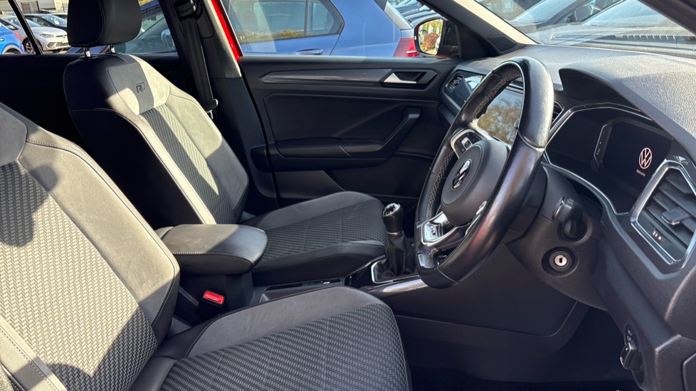 Volkswagen T-Roc 1.5 TSI EVO R-Line 5dr Petrol Hatchback - Image 15