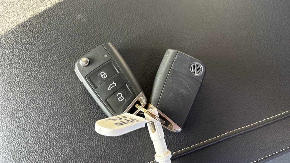 Volkswagen T-Roc 1.5 TSI EVO R-Line 5dr Petrol Hatchback - Image 29