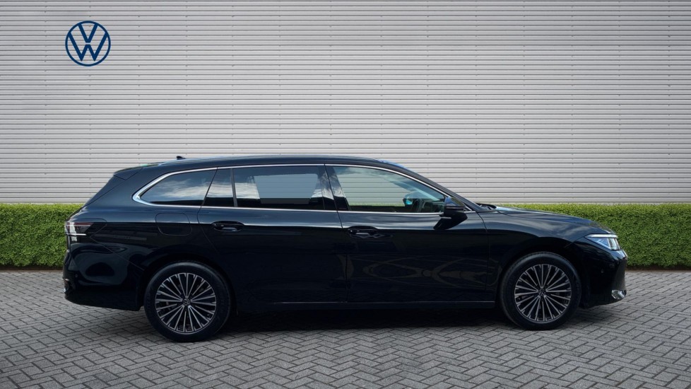 Volkswagen Passat 1.5 TSI eHybrid Elegance 5dr DSG Estate - Image 4