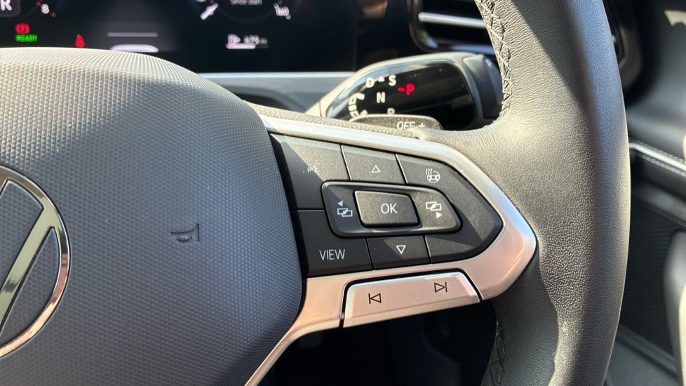 Volkswagen Passat 1.5 TSI eHybrid Elegance 5dr DSG Estate - Image 18