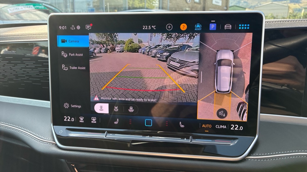 Volkswagen Passat 1.5 TSI eHybrid Elegance 5dr DSG Estate - Image 22