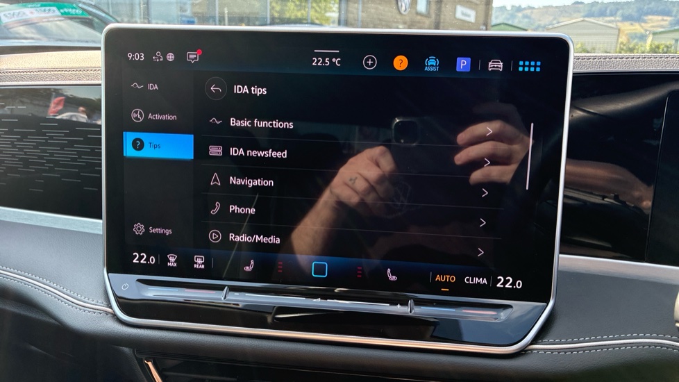 Volkswagen Passat 1.5 TSI eHybrid Elegance 5dr DSG Estate - Image 31