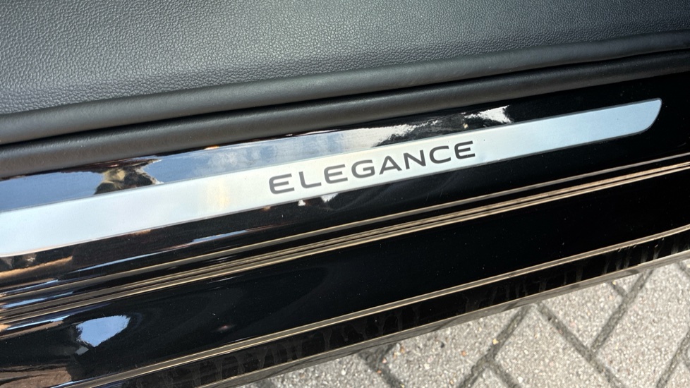 Volkswagen Passat 1.5 TSI eHybrid Elegance 5dr DSG Estate - Image 35