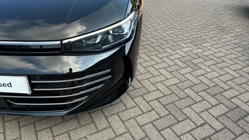 Volkswagen Passat 1.5 TSI eHybrid Elegance 5dr DSG Estate - Image 39