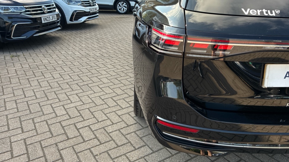 Volkswagen Passat 1.5 TSI eHybrid Elegance 5dr DSG Estate - Image 40