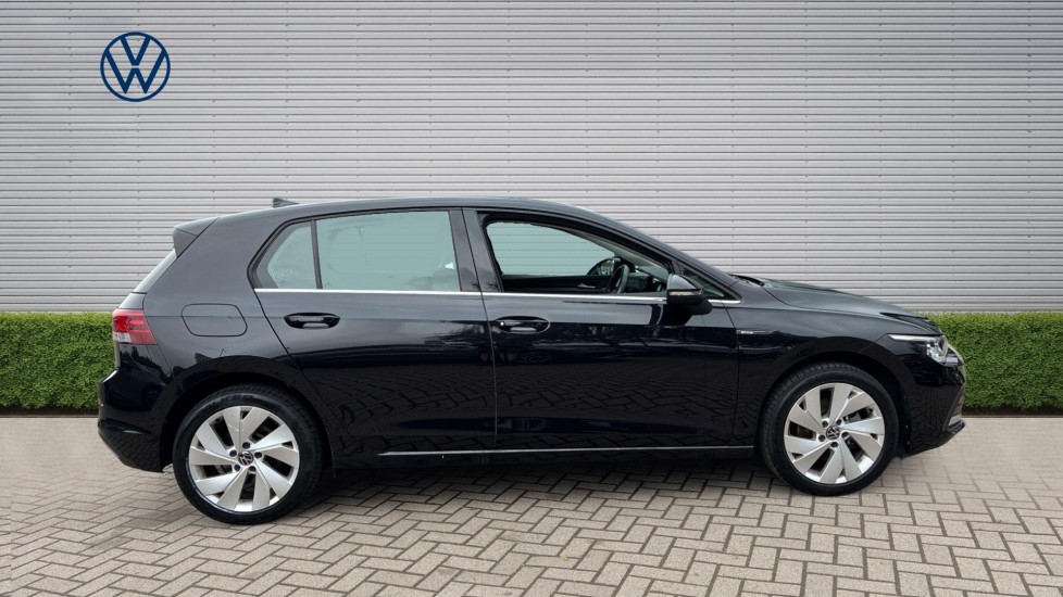 Volkswagen Golf 1.5 eTSI Style 5dr DSG Petrol Hatchback - Image 4