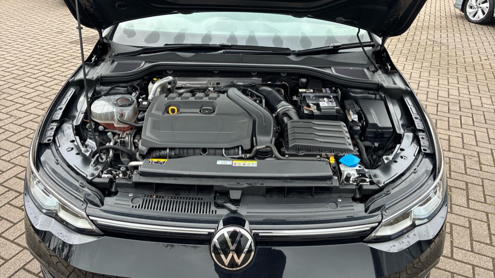 Volkswagen Golf 1.5 eTSI Style 5dr DSG Petrol Hatchback - Image 35