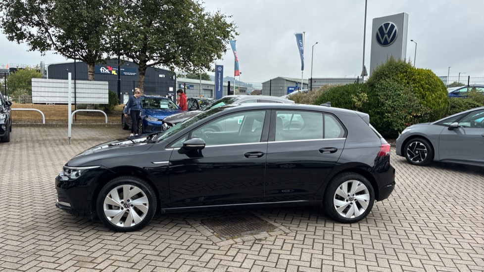 Volkswagen Golf 1.5 eTSI Style 5dr DSG Petrol Hatchback - Image 45