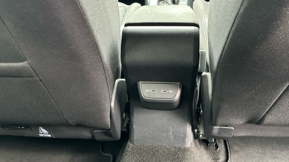 Volkswagen Taigo 1.5 TSI 150 R-Line 5dr DSG Petrol Hatchback - Image 35