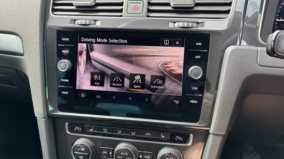 Volkswagen Golf 1.5 TSI EVO Match Edition 5dr Petrol Hatchback - Image 32