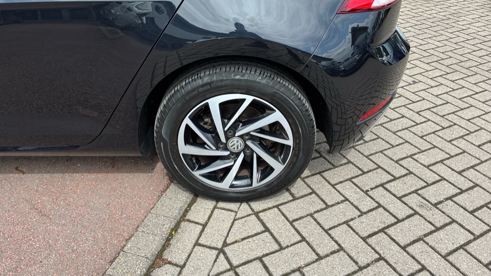 Volkswagen Golf 1.5 TSI EVO Match Edition 5dr Petrol Hatchback - Image 42
