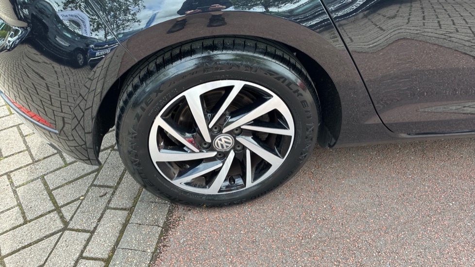Volkswagen Golf 1.5 TSI EVO Match Edition 5dr Petrol Hatchback - Image 44