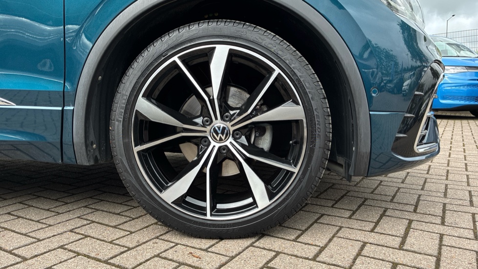 Volkswagen Tiguan 1.5 TSI 150 R-Line 5dr DSG Petrol Estate - Image 5