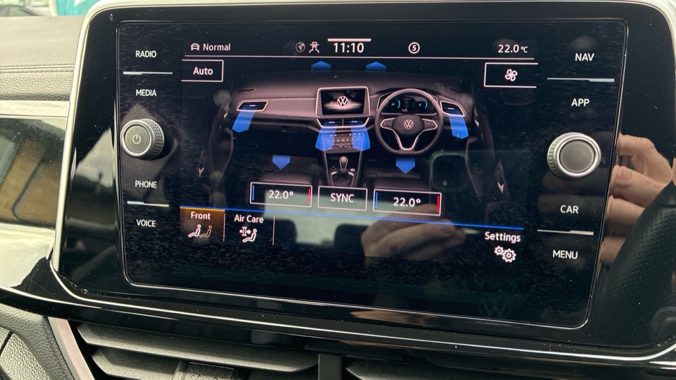 Volkswagen T-Roc 1.5 TSI R-Line 5dr Petrol Hatchback - Image 32