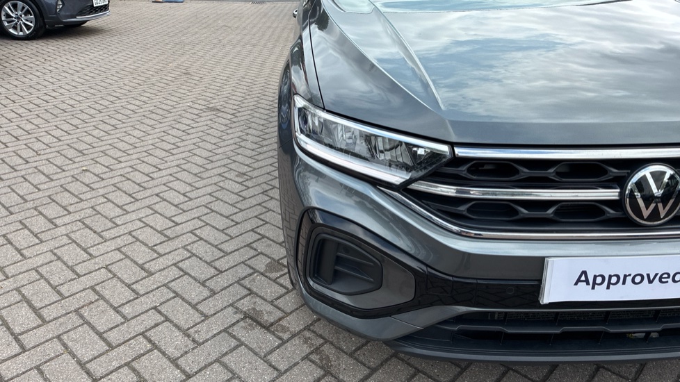 Volkswagen T-Roc 1.5 TSI R-Line 5dr Petrol Hatchback - Image 39