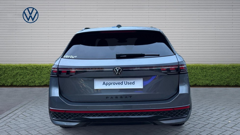 Volkswagen Passat 1.5 TSI eHybrid Black Edition 5dr DSG Estate - Image 8