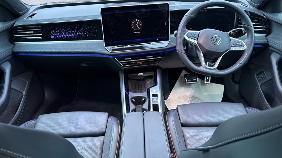 Volkswagen Passat 1.5 TSI eHybrid Black Edition 5dr DSG Estate - Image 9