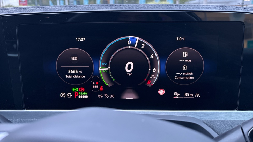 Volkswagen Passat 1.5 TSI eHybrid Black Edition 5dr DSG Estate - Image 11