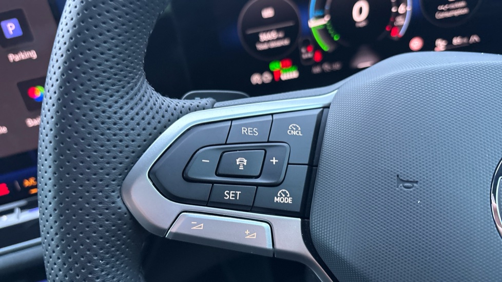 Volkswagen Passat 1.5 TSI eHybrid Black Edition 5dr DSG Estate - Image 17