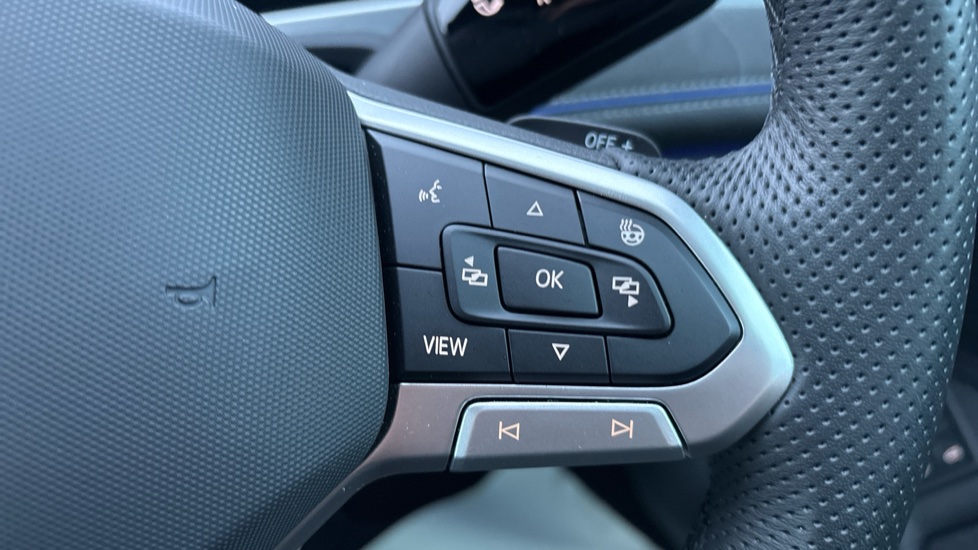 Volkswagen Passat 1.5 TSI eHybrid Black Edition 5dr DSG Estate - Image 18
