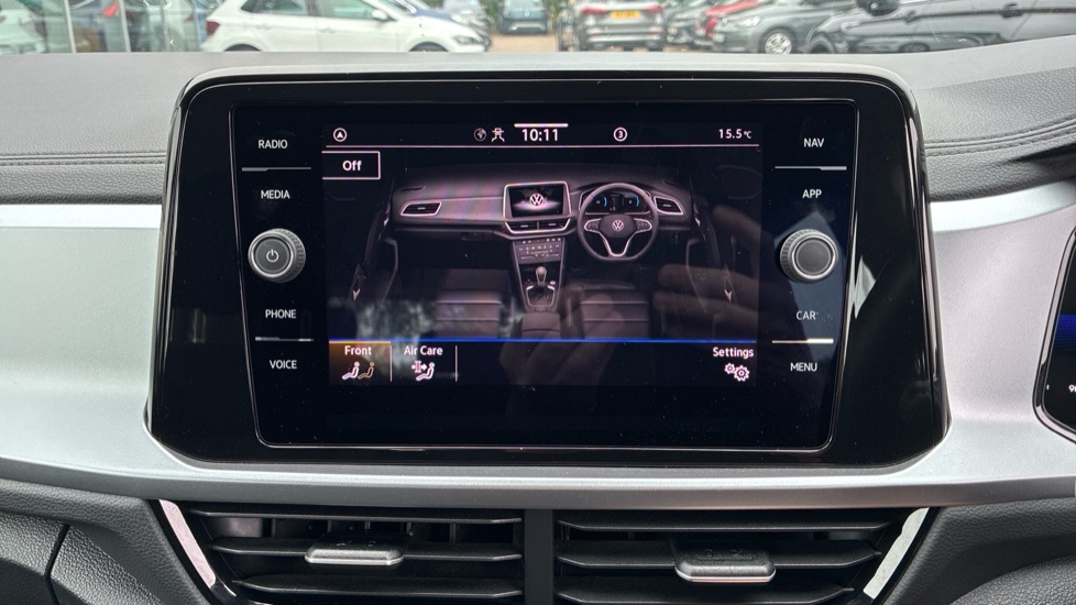 Volkswagen T-Roc 1.5 TSI Life 5dr DSG Petrol Hatchback - Image 30