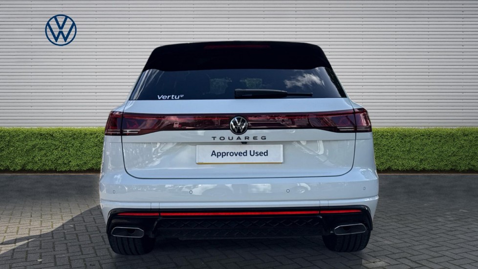 Volkswagen Touareg 3.0 V6 TDI 4Motion 286 Black Edition 5dr Tip Auto Diesel Estate - Image 8