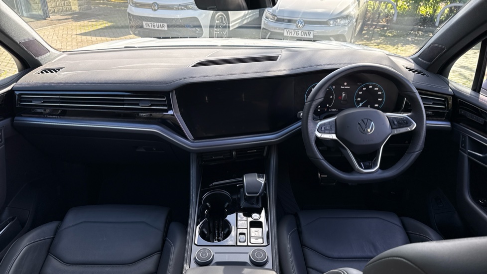 Volkswagen Touareg 3.0 V6 TDI 4Motion 286 Black Edition 5dr Tip Auto Diesel Estate - Image 9