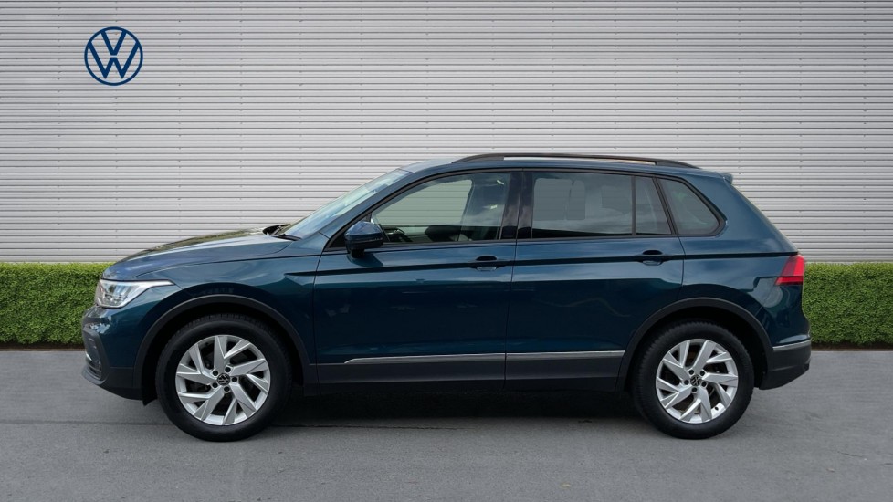 Volkswagen Tiguan 1.5 TSI 150 Life 5dr DSG Petrol Estate - Image 4
