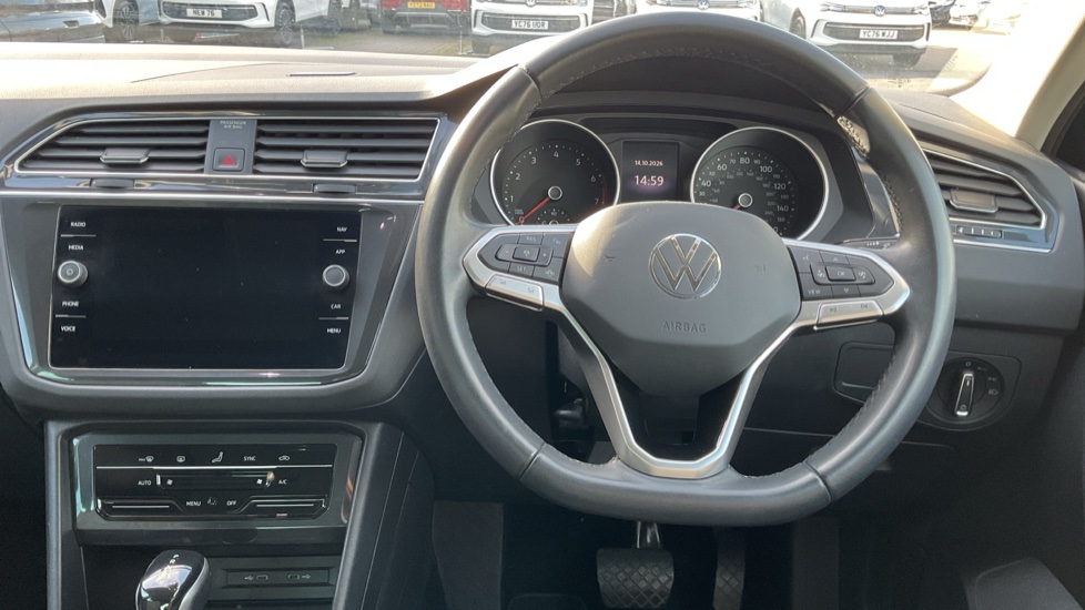 Volkswagen Tiguan 1.5 TSI 150 Life 5dr DSG Petrol Estate - Image 10