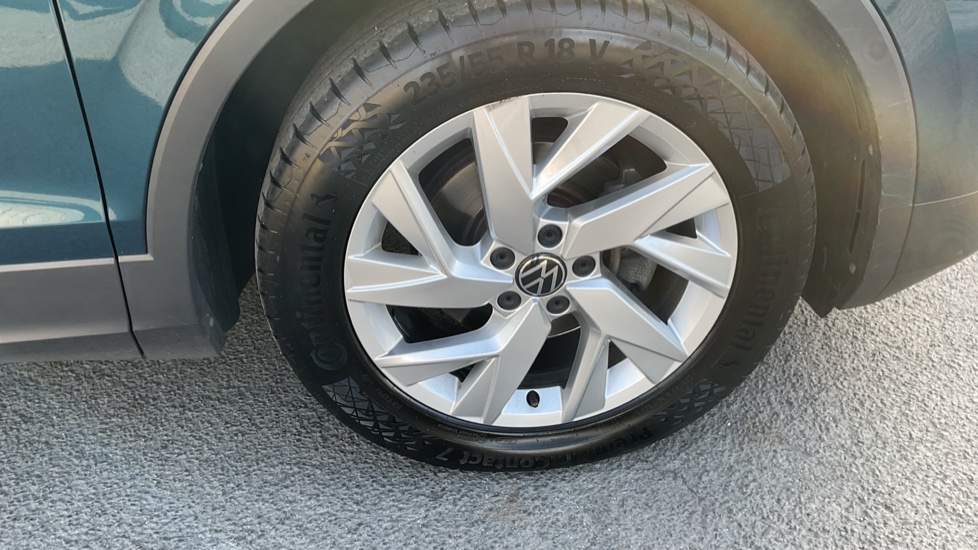 Volkswagen Tiguan 1.5 TSI 150 Life 5dr DSG Petrol Estate - Image 22