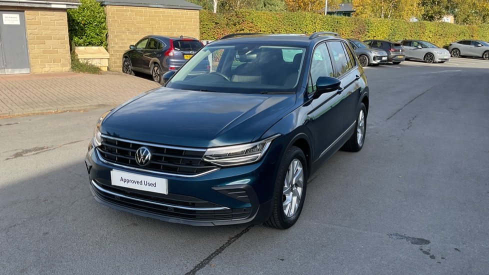 Volkswagen Tiguan 1.5 TSI 150 Life 5dr DSG Petrol Estate - Image 33