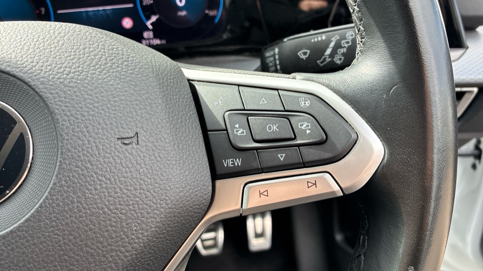 Volkswagen Golf 1.5 TSI Active 5dr Petrol Hatchback - Image 18