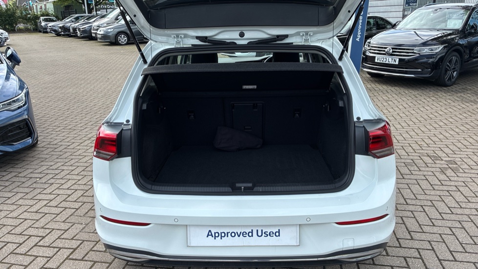 Volkswagen Golf 1.5 TSI Active 5dr Petrol Hatchback - Image 20