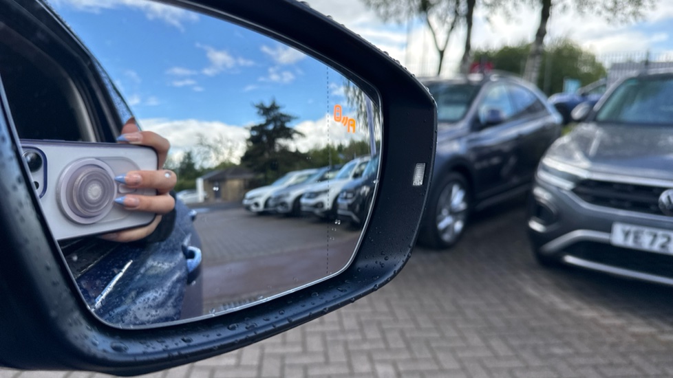 Volkswagen T-Cross 1.0 TSI Black Edition 5dr Petrol Estate - Image 26