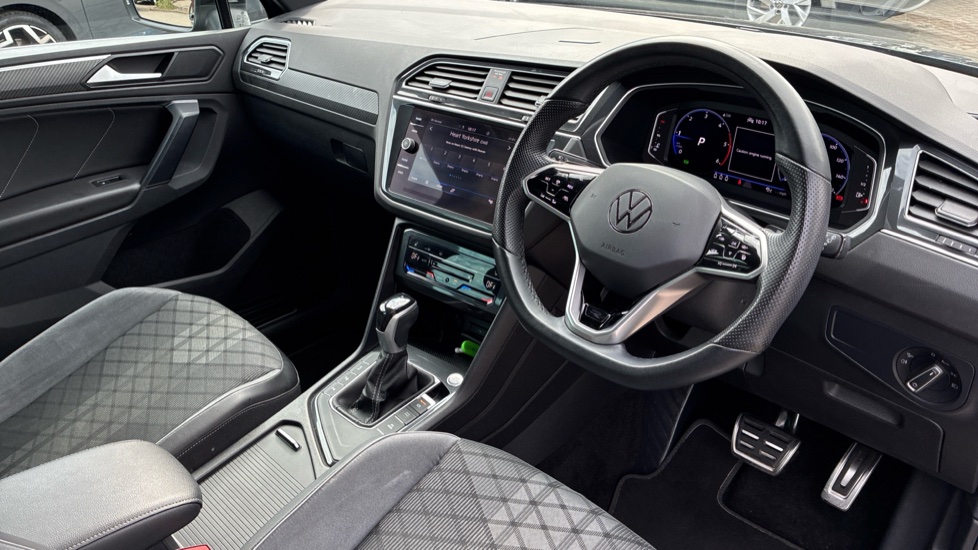 Volkswagen Tiguan 2.0 TDI R-Line Edition 5dr DSG Diesel Estate - Image 6