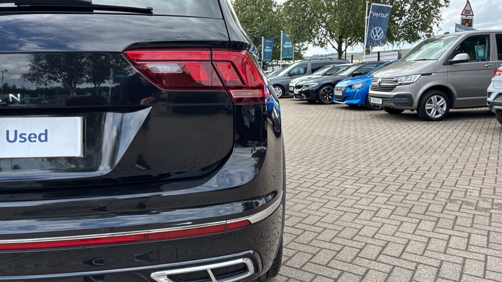 Volkswagen Tiguan 2.0 TDI R-Line Edition 5dr DSG Diesel Estate - Image 44