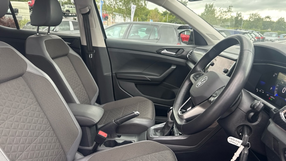 Volkswagen T-Cross 1.0 TSI 110 SEL 5dr DSG Petrol Estate - Image 15