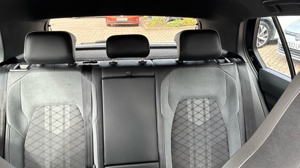 Volkswagen Golf 1.5 TSI R-Line 5dr Petrol Hatchback - Image 16