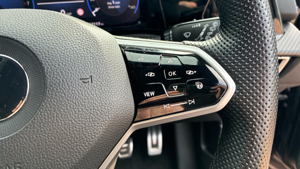 Volkswagen Golf 1.5 TSI R-Line 5dr Petrol Hatchback - Image 18