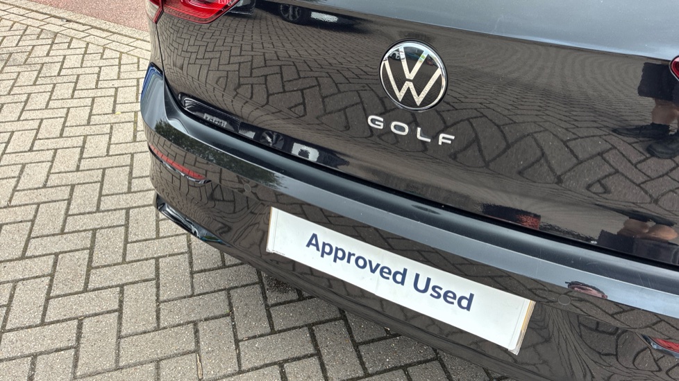 Volkswagen Golf 1.5 TSI R-Line 5dr Petrol Hatchback - Image 38