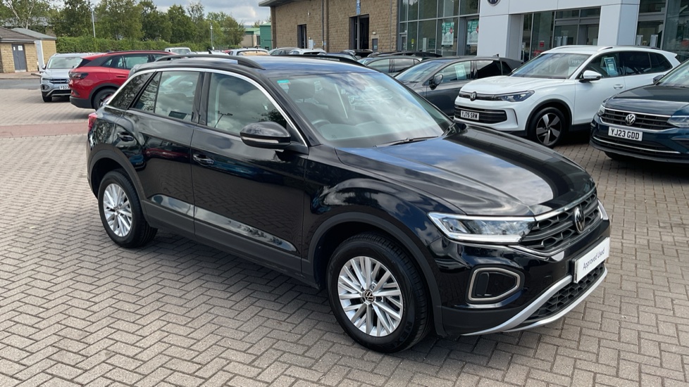 Volkswagen T-Roc 1.5 TSI Life 5dr DSG Petrol Hatchback - Image 27