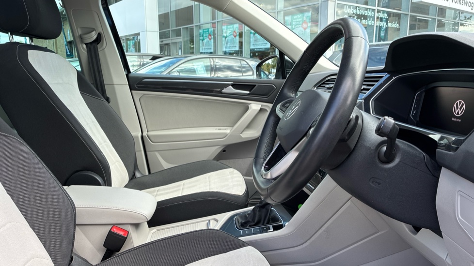 Volkswagen Tiguan 1.5 TSI 150 Elegance 5dr DSG Petrol Estate - Image 15