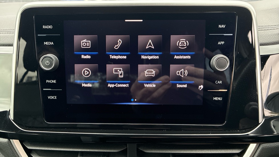 Volkswagen T-Roc 1.5 TSI R-Line 5dr DSG Petrol Hatchback - Image 25