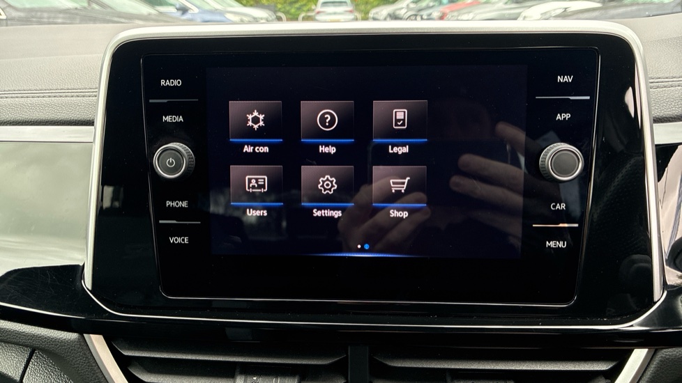Volkswagen T-Roc 1.5 TSI R-Line 5dr DSG Petrol Hatchback - Image 29
